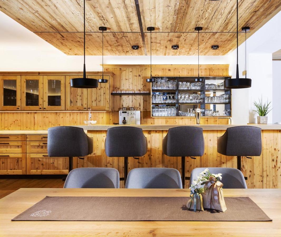 Hotel Garni Tirol Ladis Kültér fotó