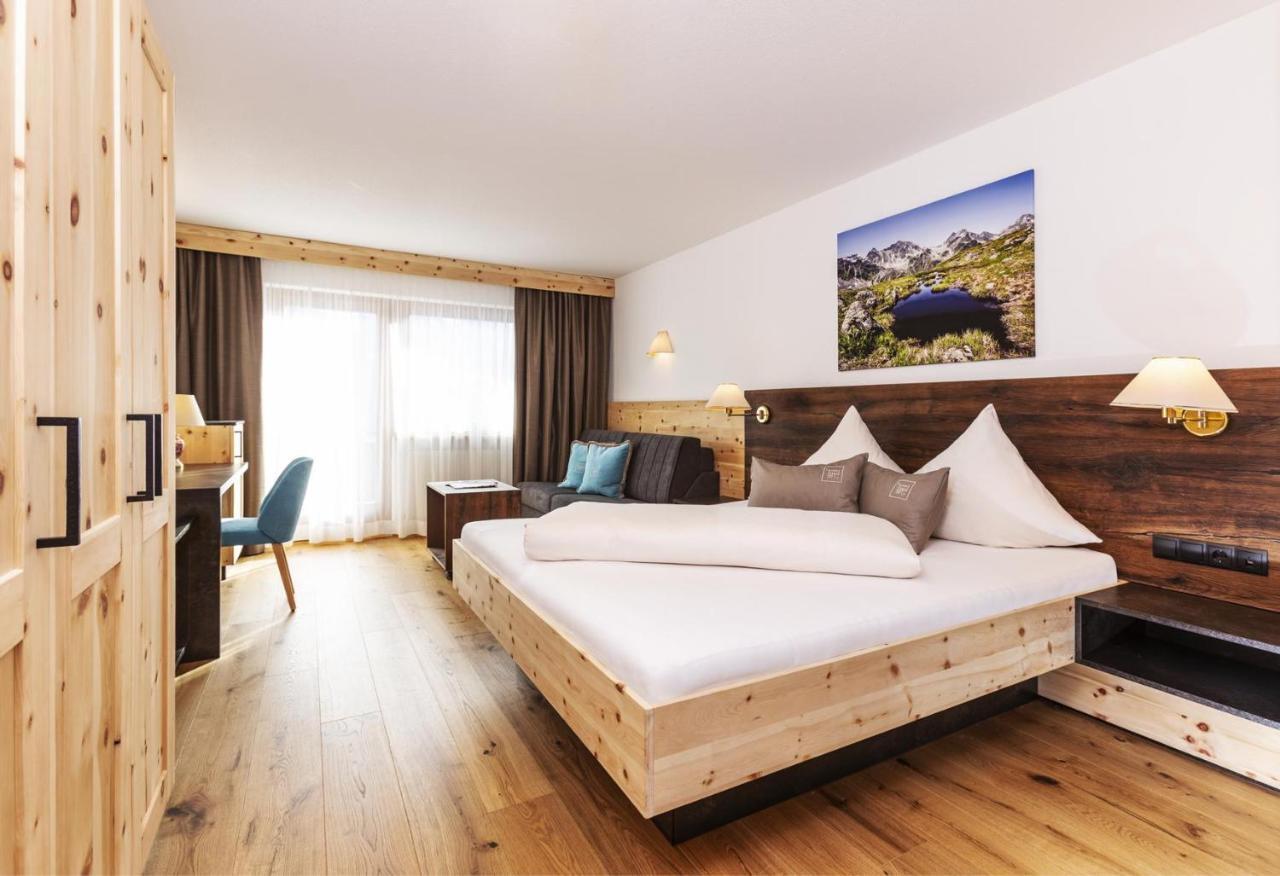 Hotel Garni Tirol Ladis Kültér fotó